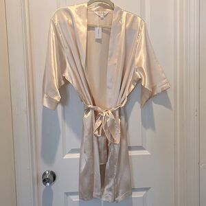 NWT Miss to Mrs. Blush Pink Silky Robe size S/M